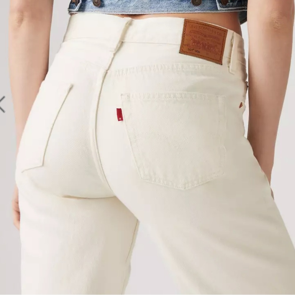 Levi's Women's Straight Leg Jeans - Cream - Picture 3 of 9
